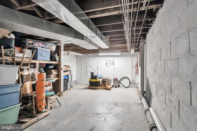 227 LOCUST ST, New Holland, PA 17557