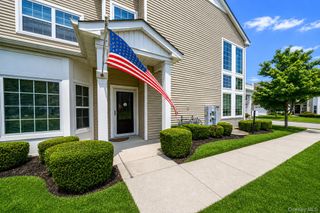 32 Avery Way, Blue Point, NY 11772