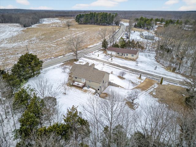 104 Oak Crest Dr, Tennessee Ridge, TN 37178