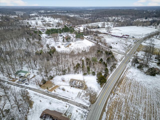 104 Oak Crest Dr, Tennessee Ridge, TN 37178