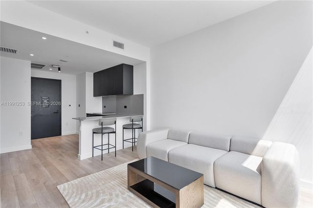 20 NE 11th St 3809, Miami, FL 33132