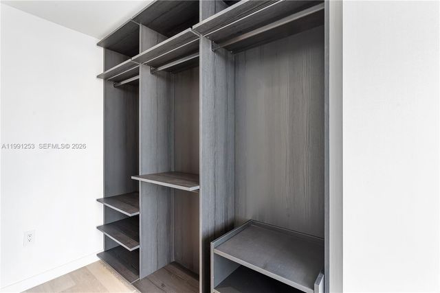 20 NE 11th St 3809, Miami, FL 33132