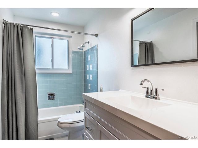 3550 W Mountain Rd, Englewood, CO 80110