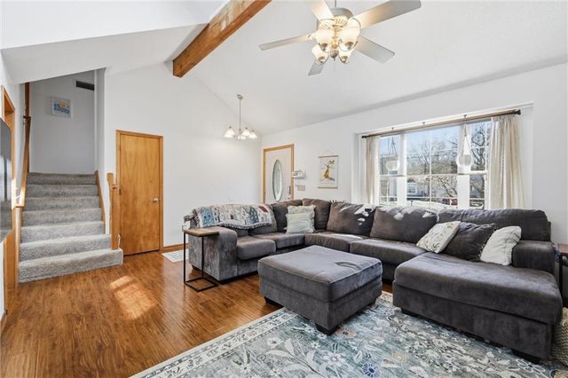 1916 NE Gatewood Drive, Lee's Summit, MO 64086