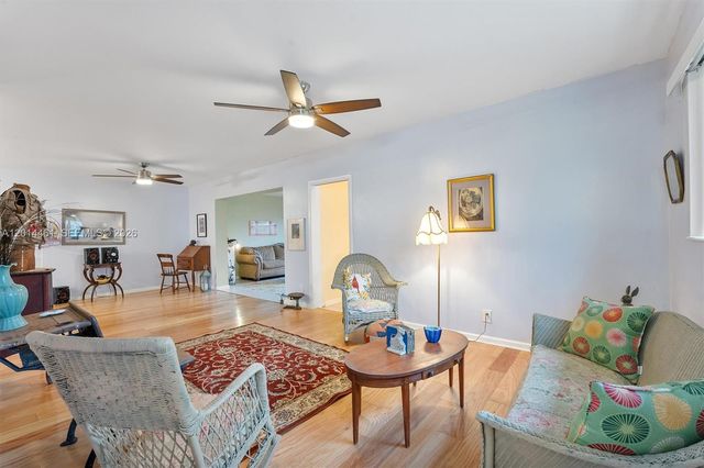2638 E Gately Dr E 85, West Palm Beach, FL 33415