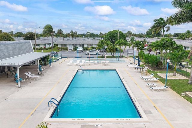 2638 E Gately Dr E 85, West Palm Beach, FL 33415