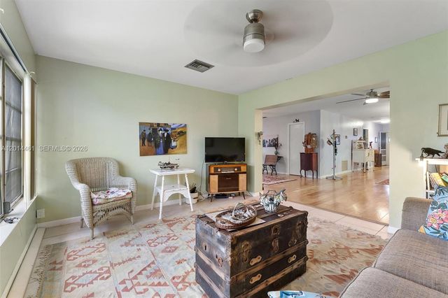 2638 E Gately Dr E 85, West Palm Beach, FL 33415