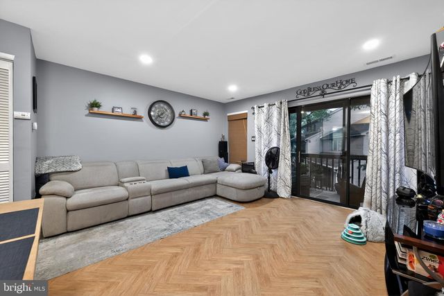 503 BARCLAY WALK, Cherry Hill, NJ 08034