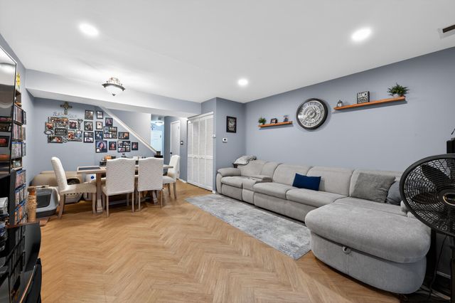 503 BARCLAY WALK, Cherry Hill, NJ 08034