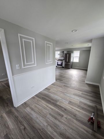 10615 Schubert Avenue, Melrose Park, IL 60164