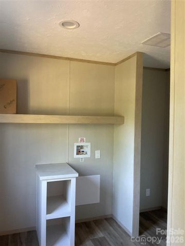 2226 Harris Henrietta Road, Mooresboro, NC 28114