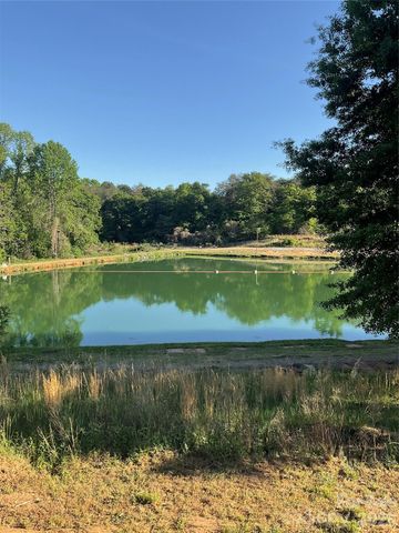 2226 Harris Henrietta Road, Mooresboro, NC 28114