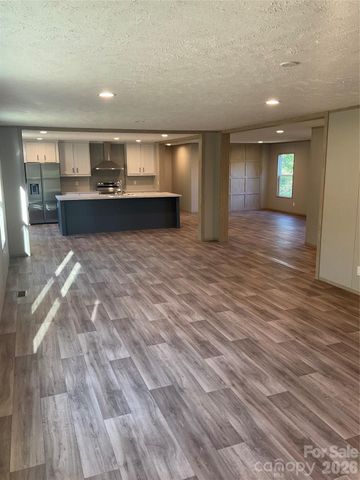 2226 Harris Henrietta Road, Mooresboro, NC 28114
