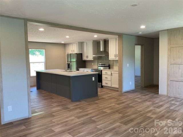 2226 Harris Henrietta Road, Mooresboro, NC 28114
