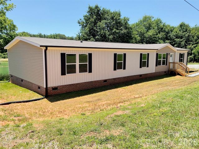 2226 Harris Henrietta Road, Mooresboro, NC 28114