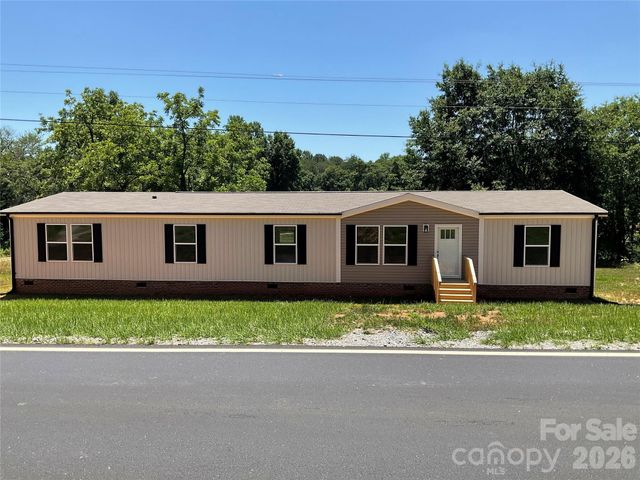 2226 Harris Henrietta Road, Mooresboro, NC 28114