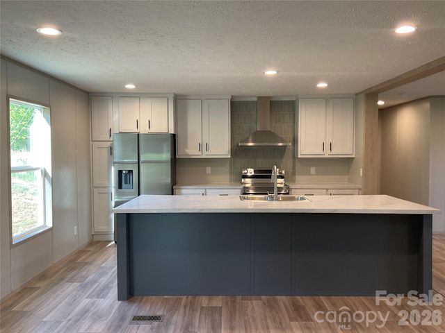 2226 Harris Henrietta Road, Mooresboro, NC 28114