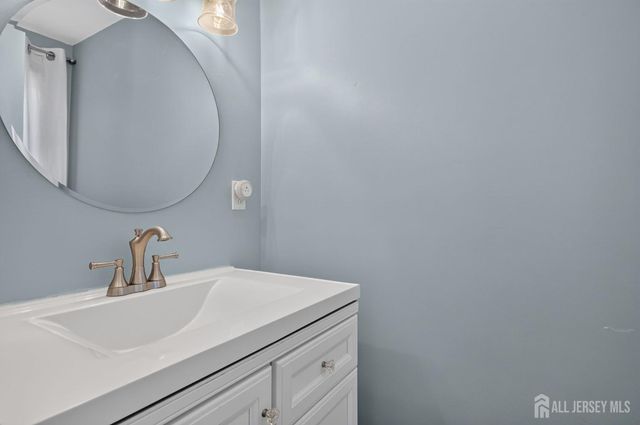 38 Bruce Court, Milltown, NJ 08850