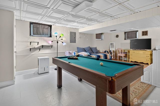 38 Bruce Court, Milltown, NJ 08850