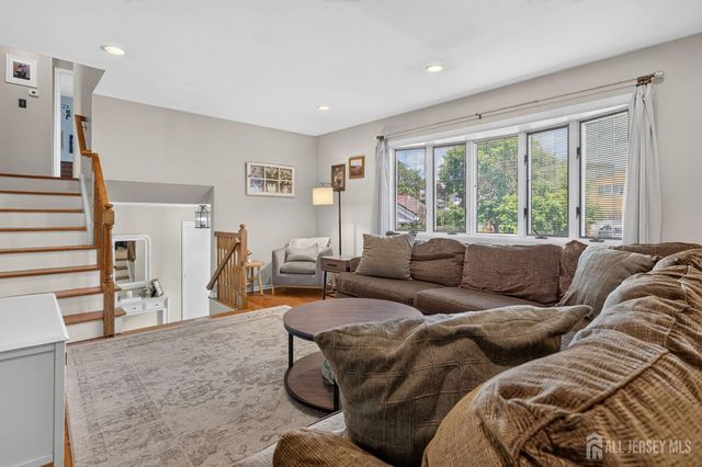 38 Bruce Court, Milltown, NJ 08850
