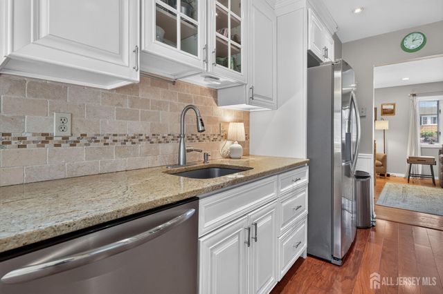 38 Bruce Court, Milltown, NJ 08850