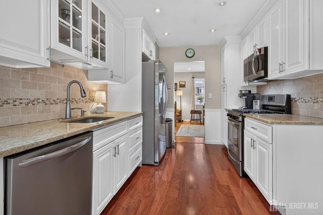 38 Bruce Court, Milltown, NJ 08850
