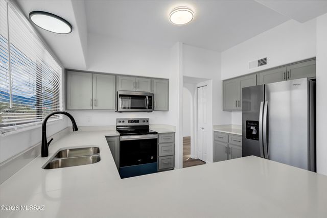 11864 N Copper Butte Drive, Oro Valley, AZ 85737