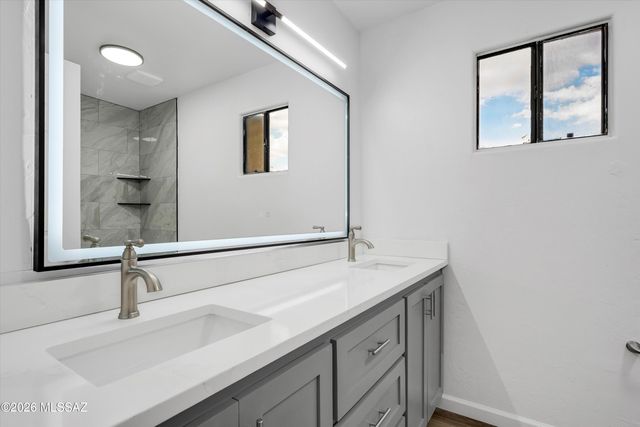 11864 N Copper Butte Drive, Oro Valley, AZ 85737