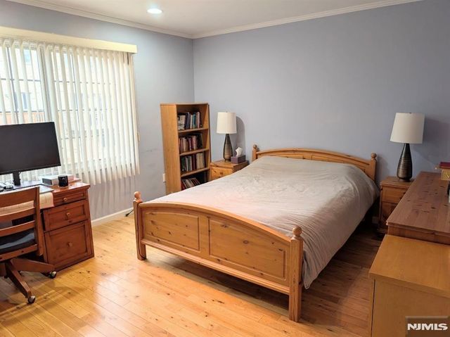 2471 7th Street, Fort Lee, NJ 07024