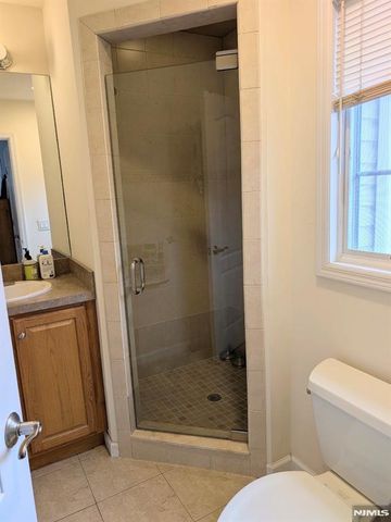 2471 7th Street, Fort Lee, NJ 07024