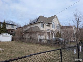 2471 7th Street, Fort Lee, NJ 07024