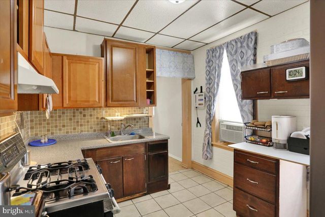 943 N 10TH ST, Reading, PA 19604