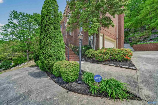 1625 Chandler Road SE, Huntsville, AL 35801