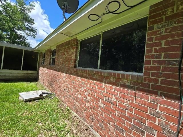 509 Bobcat Lane, Daisetta, TX 77533