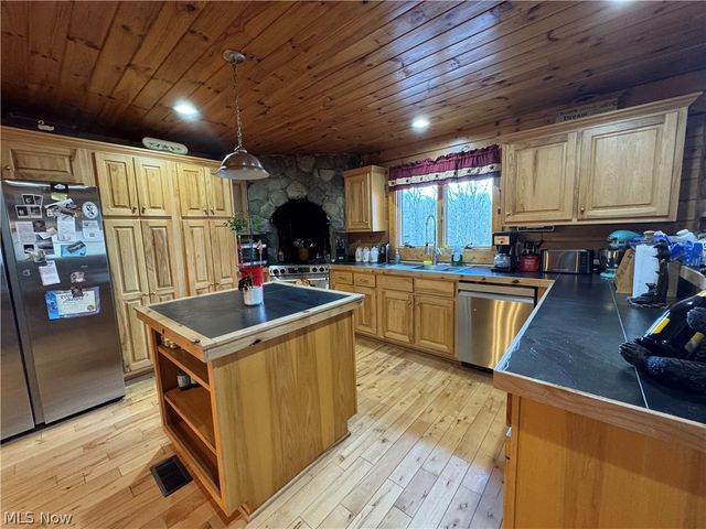 1449 St Rte 124, Coolville, OH 45723