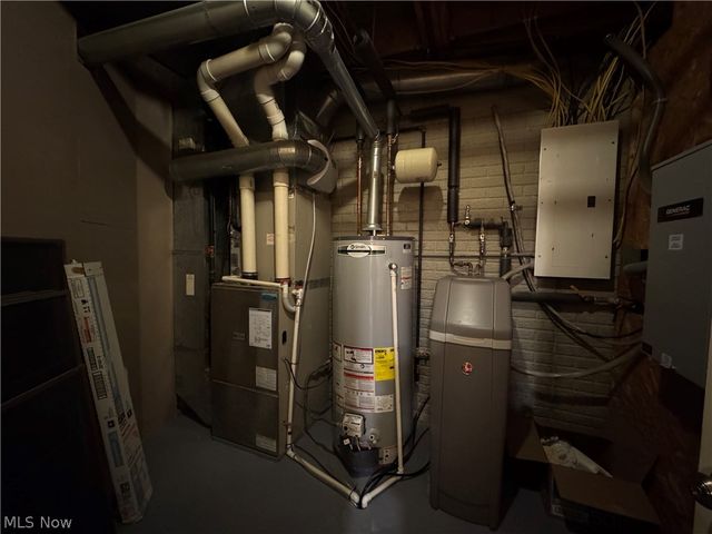 1449 St Rte 124, Coolville, OH 45723