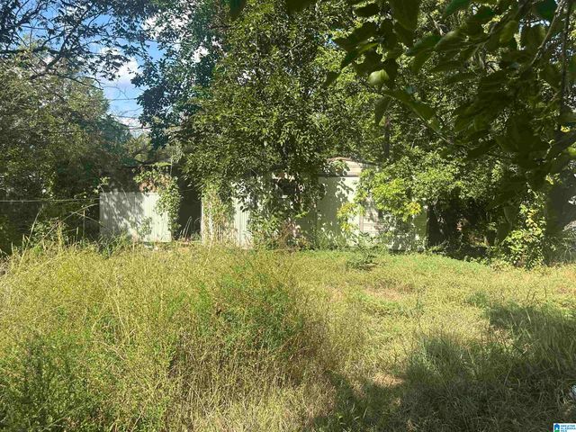 1805 16TH WAY N, Bessemer, AL 35020