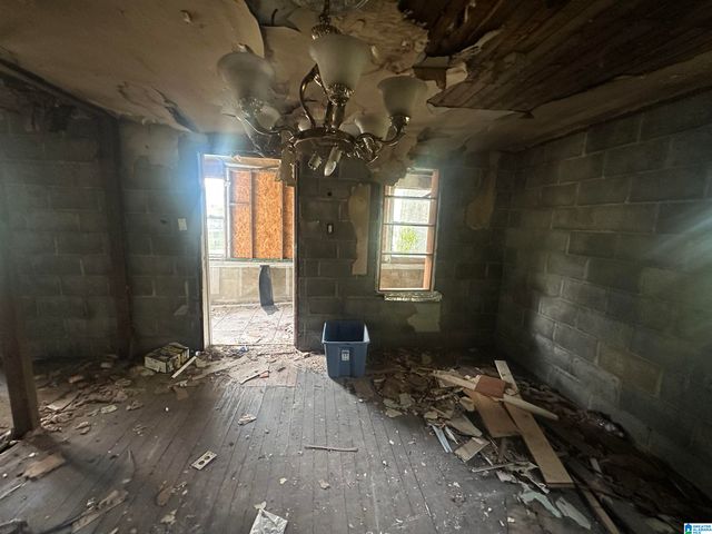 1805 16TH WAY N, Bessemer, AL 35020