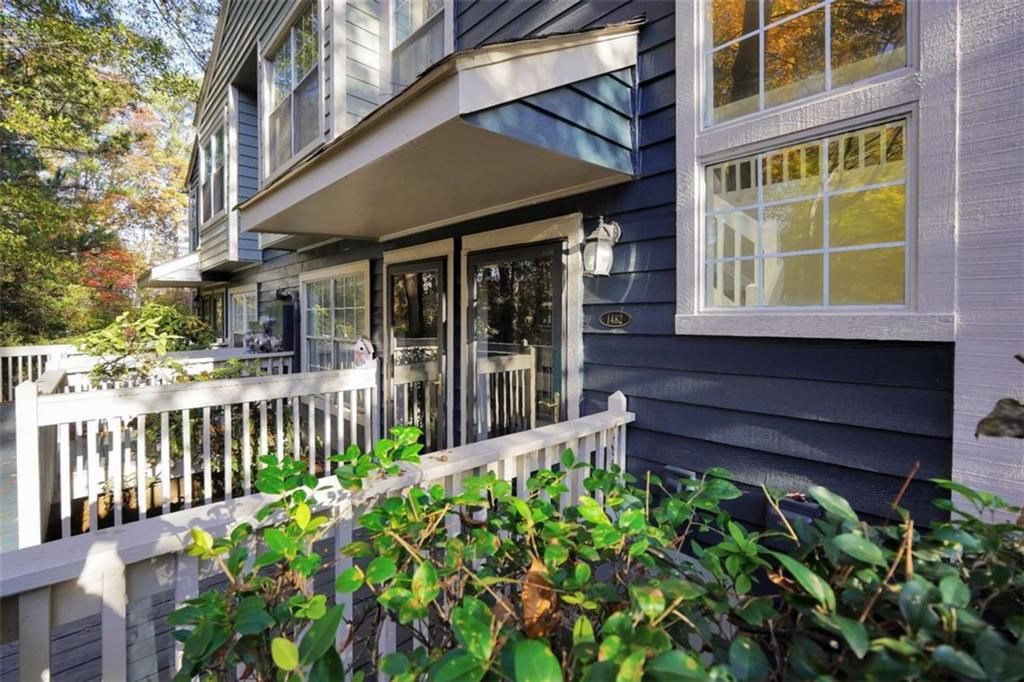 1482 N Crossing N Circle, Atlanta, GA 30329