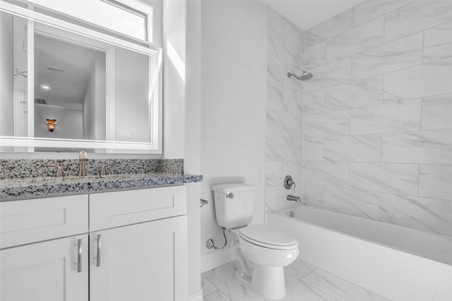 17 Bellingham Court, Montgomery, TX 77356