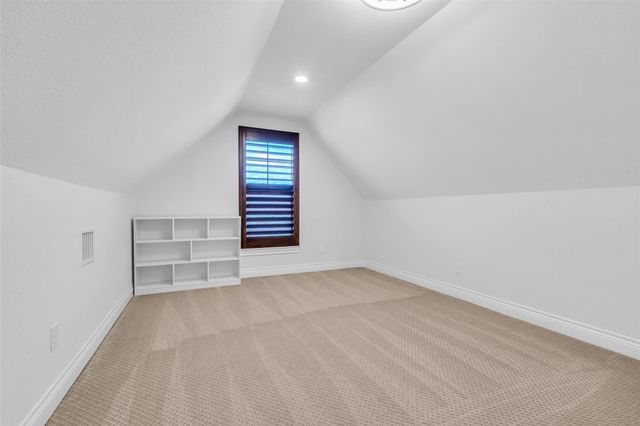 17 Bellingham Court, Montgomery, TX 77356