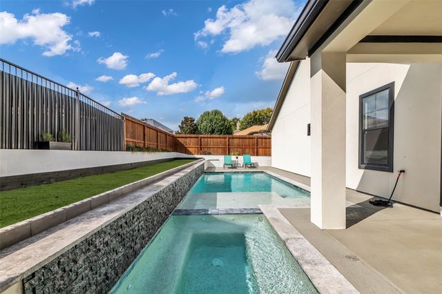 17 Bellingham Court, Montgomery, TX 77356