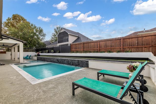 17 Bellingham Court, Montgomery, TX 77356