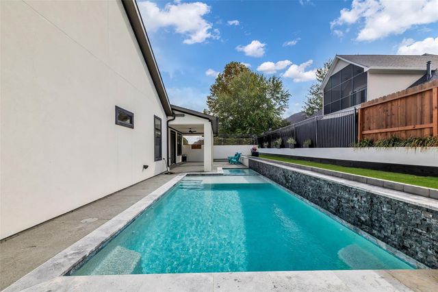 17 Bellingham Court, Montgomery, TX 77356