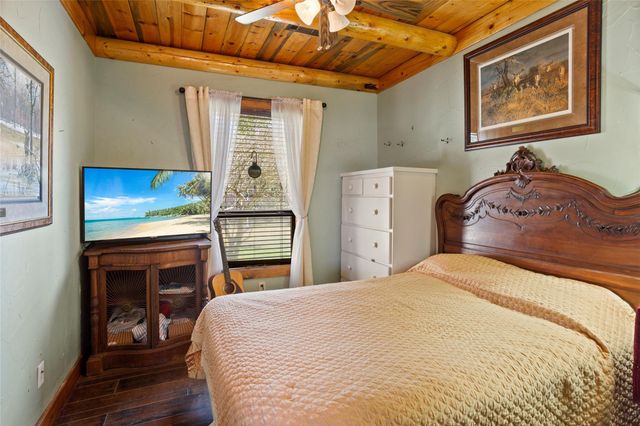 3414 Avenue C, Dickinson, TX 77539