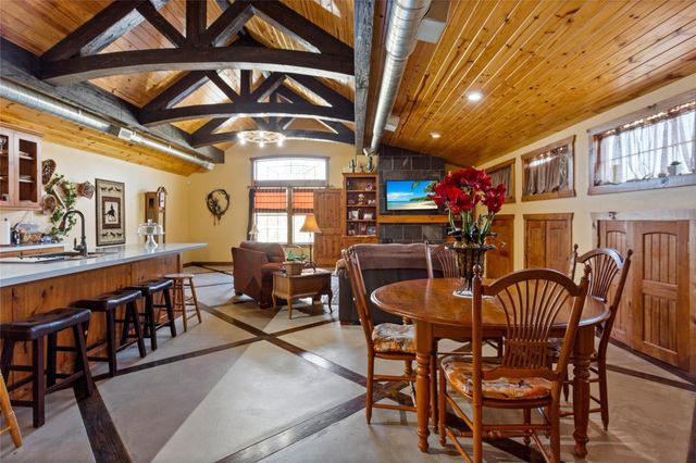 3414 Avenue C, Dickinson, TX 77539