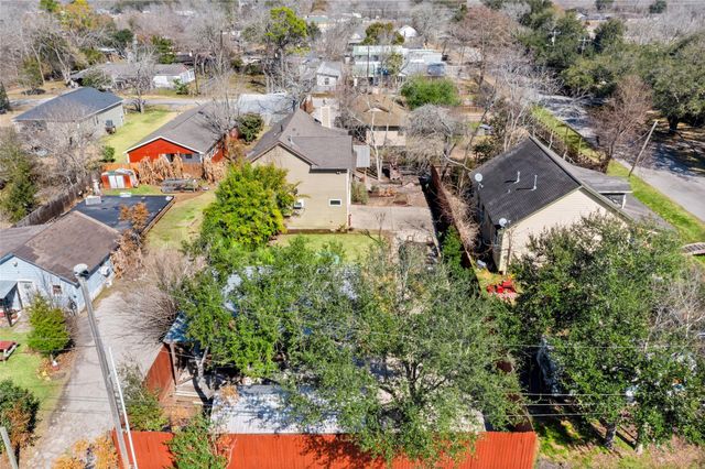 3414 Avenue C, Dickinson, TX 77539