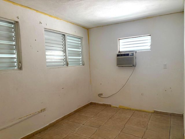 92 RAFAEL CORDERO AVE., DOWN TOWN, Caguas, PR 00725