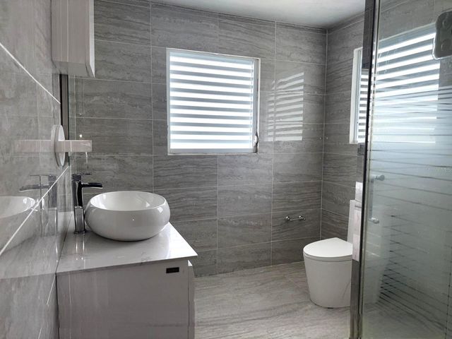 92 RAFAEL CORDERO AVE., DOWN TOWN, Caguas, PR 00725