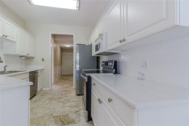2192 Pilgrim Mill Circle, Cumming, GA 30041